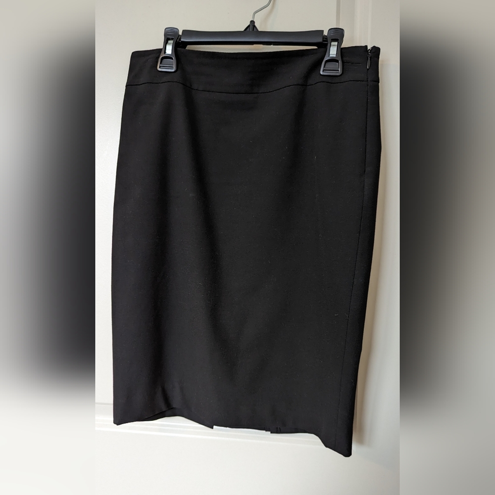 Ann Taylor black pencil skirt